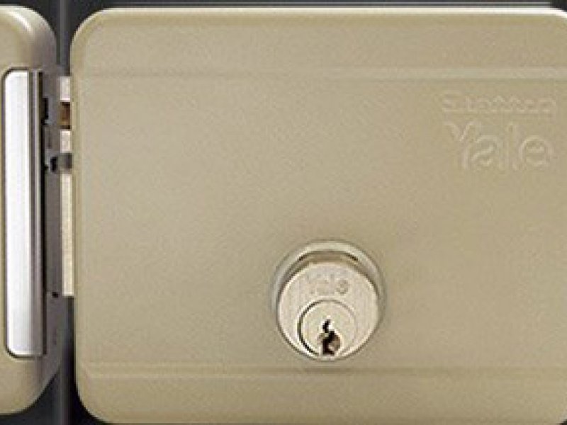 Electrocerraduras y pestillos